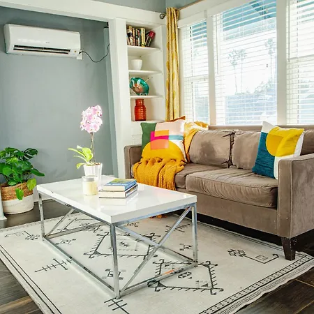 Visit The Beaches And Downtown From This Eclectic Apartment